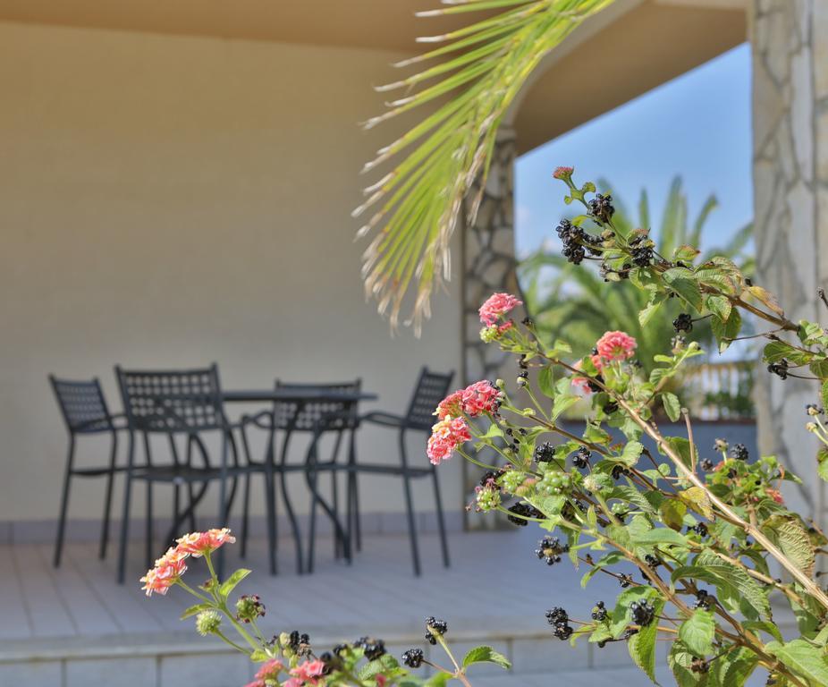 Residence Valentina Balestrate ภายนอก รูปภาพ