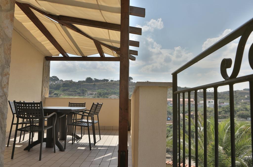 Residence Valentina Balestrate ภายนอก รูปภาพ